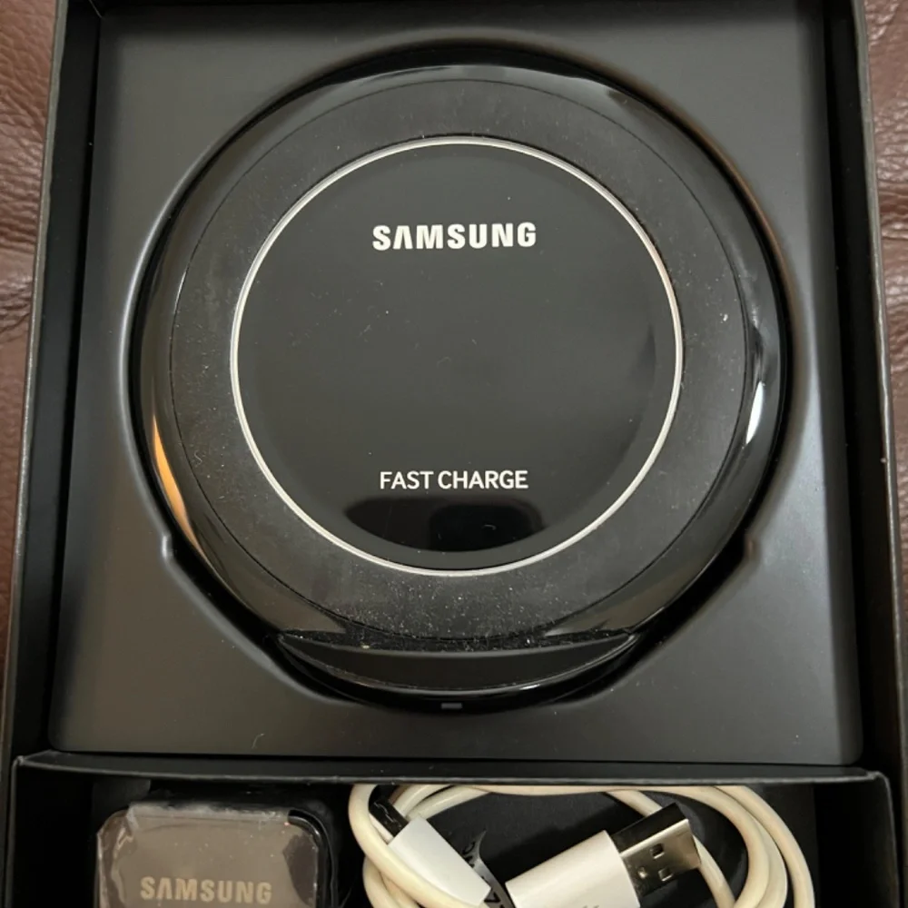 Samsung Wireless Charging Station